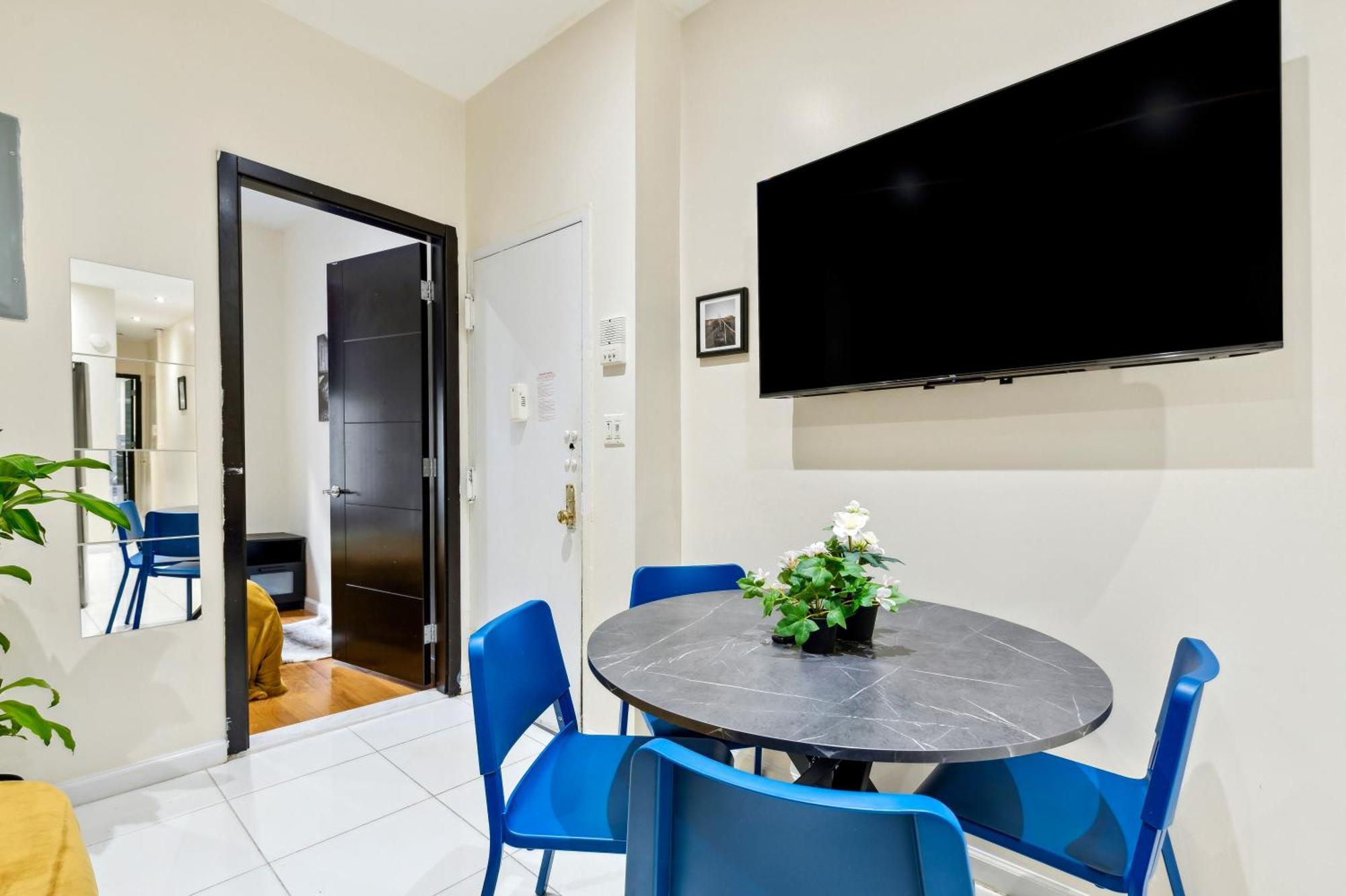 Central & Cozy 2 Bd Apt In Manhattan 纽约 外观 照片