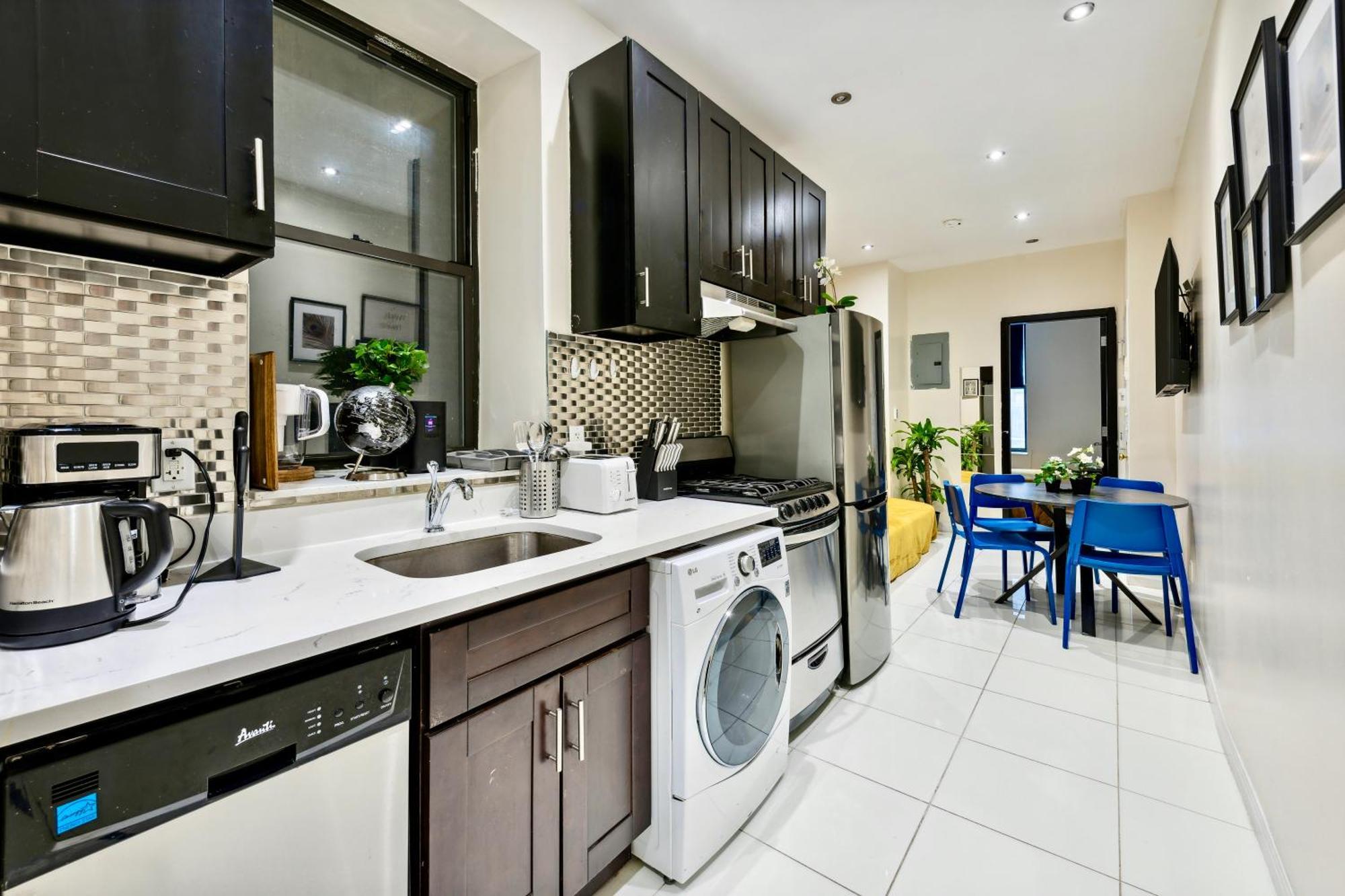 Central & Cozy 2 Bd Apt In Manhattan 纽约 外观 照片